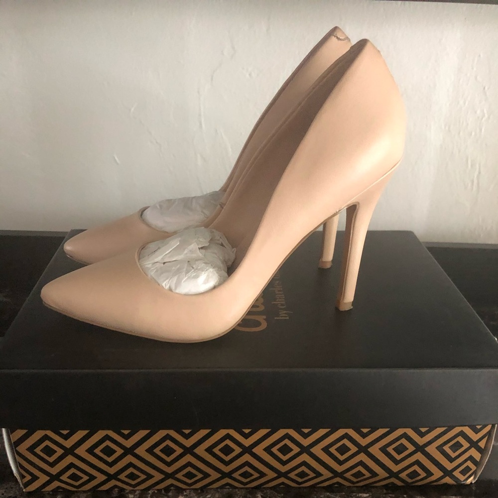 Nude Smooth Charles David Heels